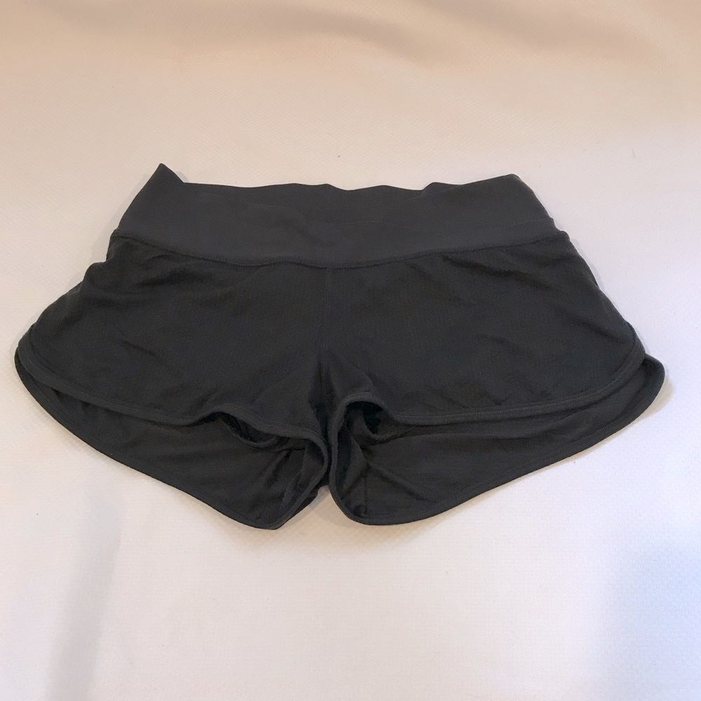 Lululemon Lined Short ( Size 4 Missing Dot Size) … - image 1